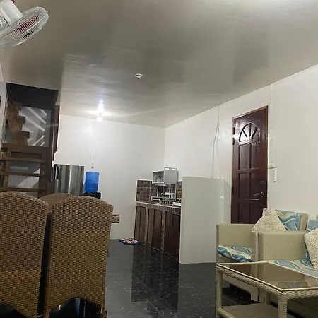 A&C Aquino Guesthouse